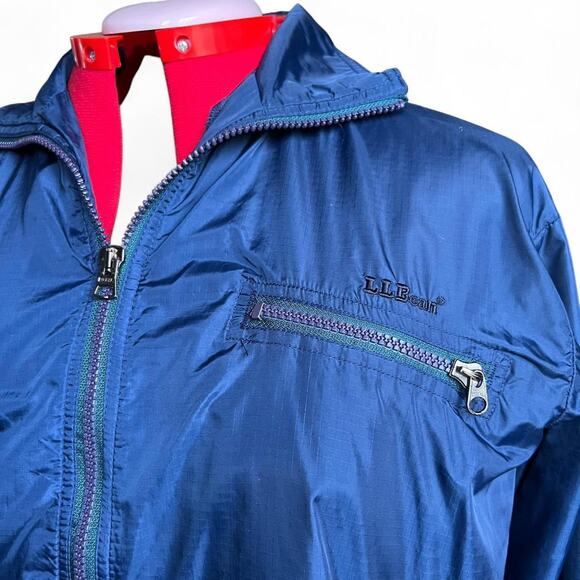 Vintage LL Bean Women’s Navy Blue Windbreaker Jacket With Zip Pockets - Picture 2 of 7